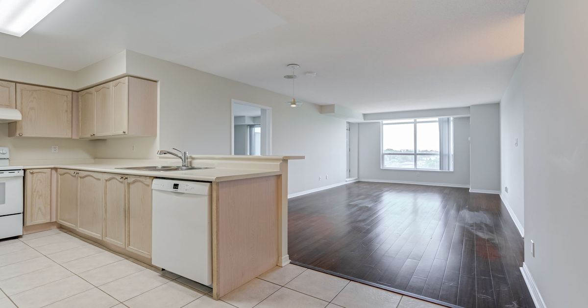 233 Beecroft Road Toronto