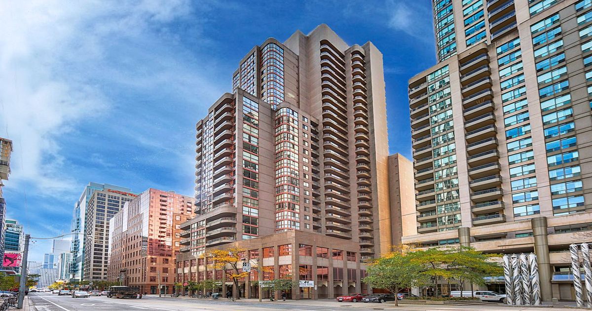 736 Bay Street Toronto