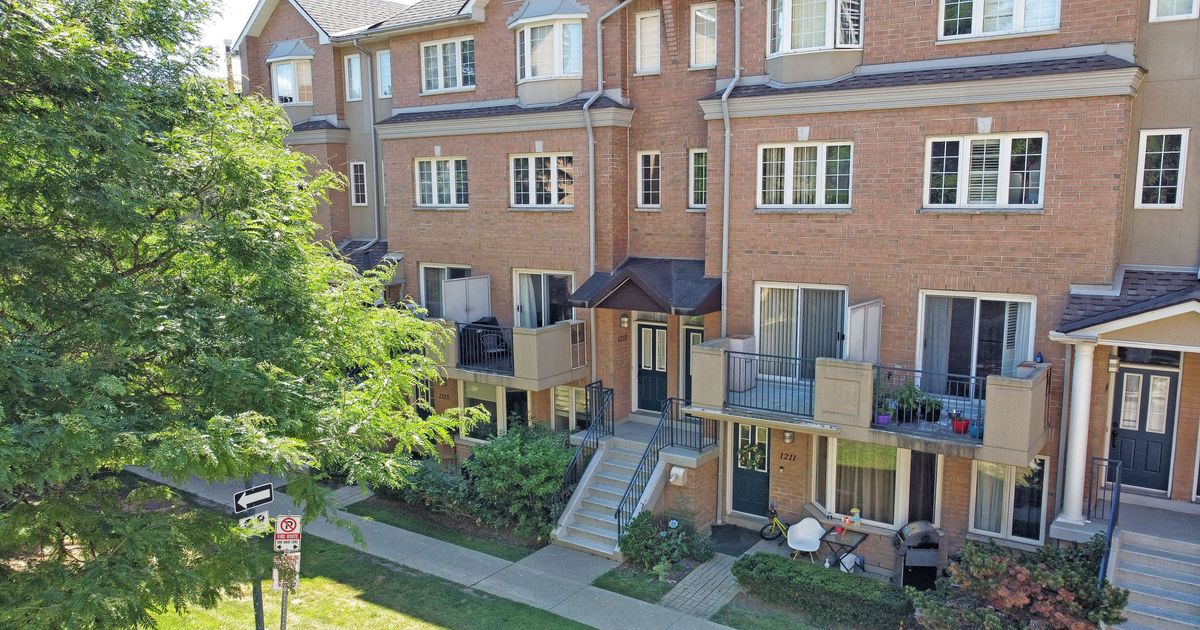 28 Sommerset Gate Toronto