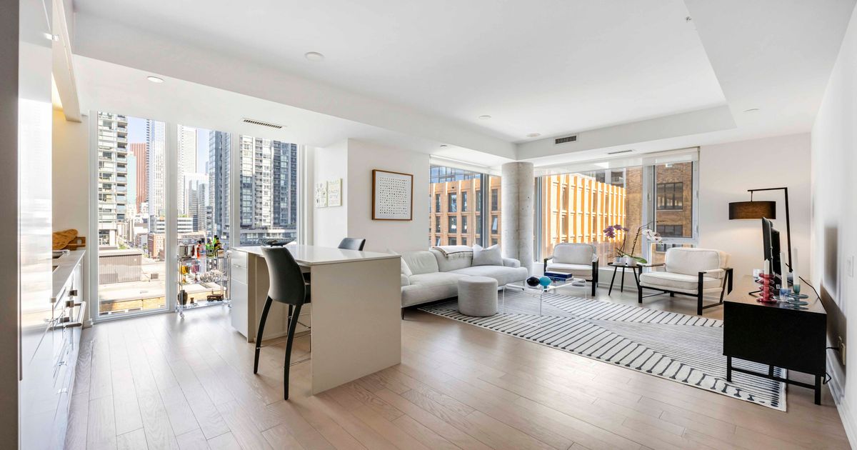 101 Peter Street Toronto