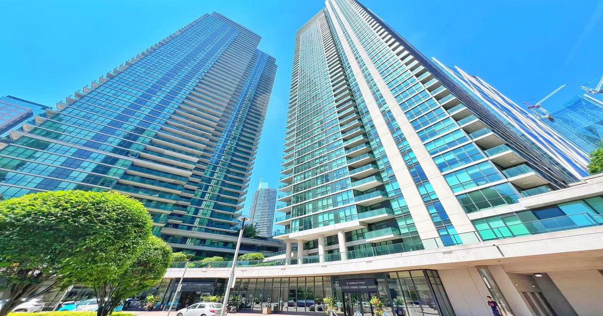 18 Harbour Street Toronto