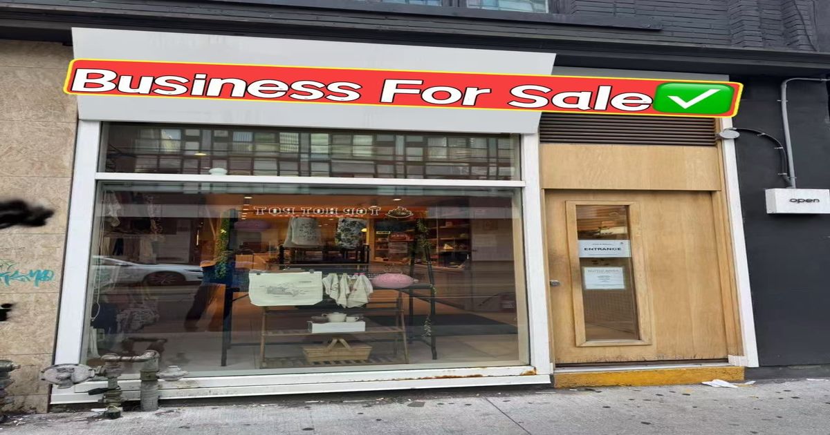 120 Dundas Street W Toronto