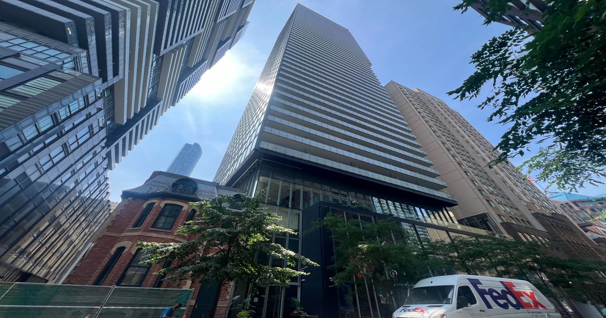 15 Grenville Street Toronto