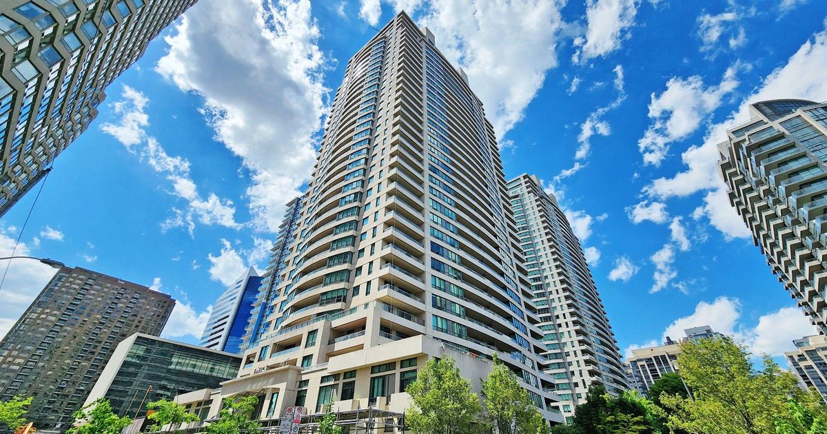 18 SPRING GARDEN Avenue Toronto