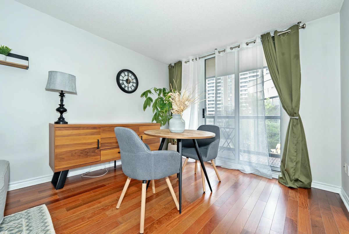 253 Merton Street Toronto 253 Merton Street Toronto