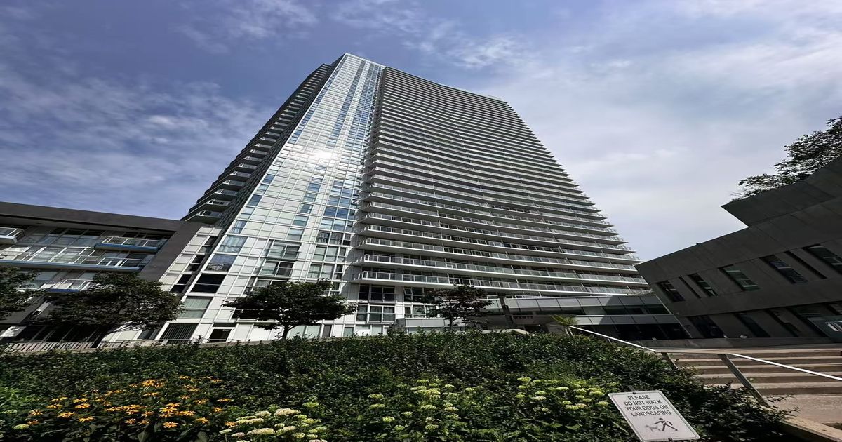 75 Queens Wharf Road Toronto