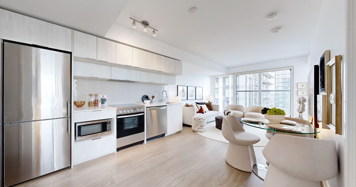 181 Dundas Street E Toronto