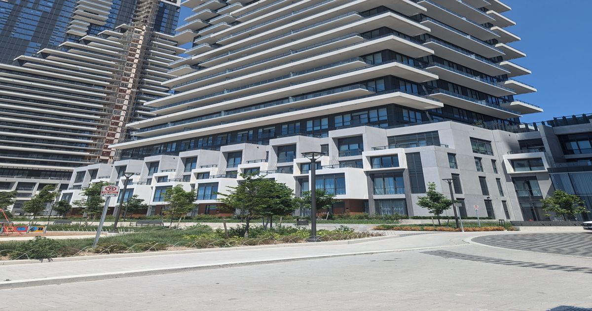 20 Inn on the Park Drive Toronto