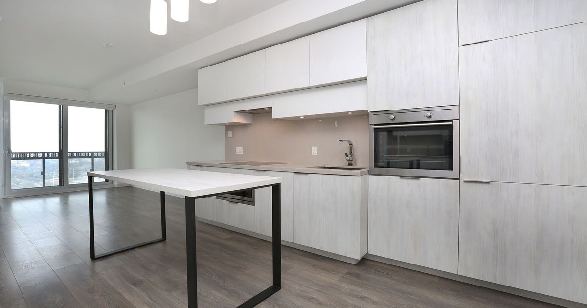 8 Eglinton Avenue E Toronto