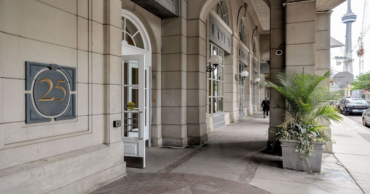 25 The Esplanade N/A Toronto