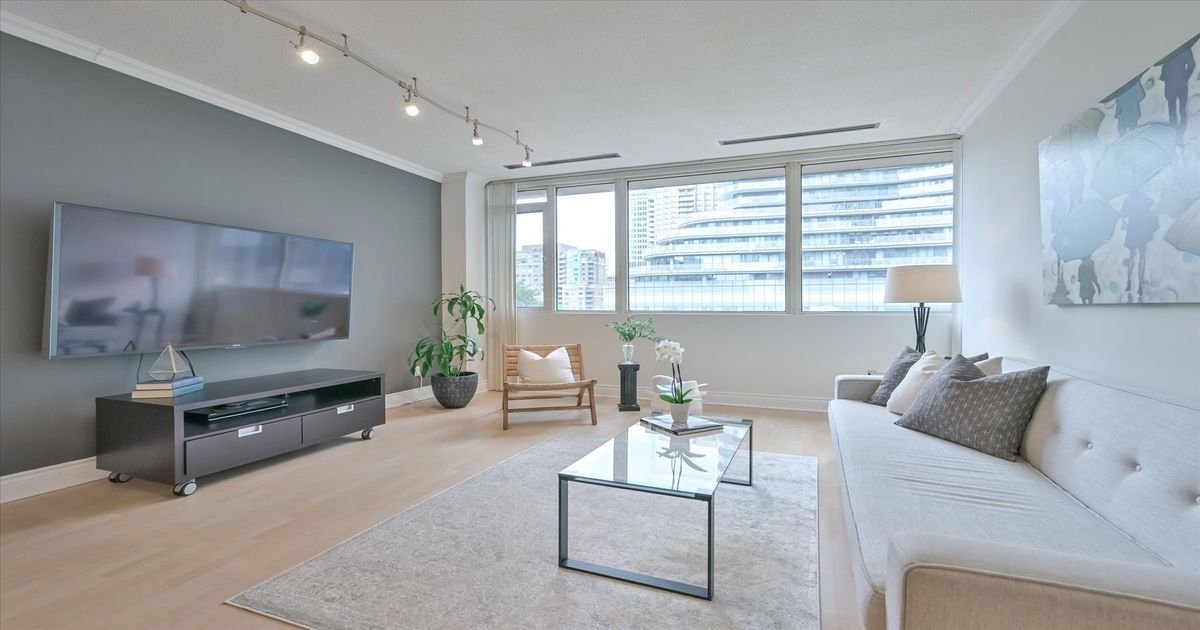 555 Yonge Street Toronto