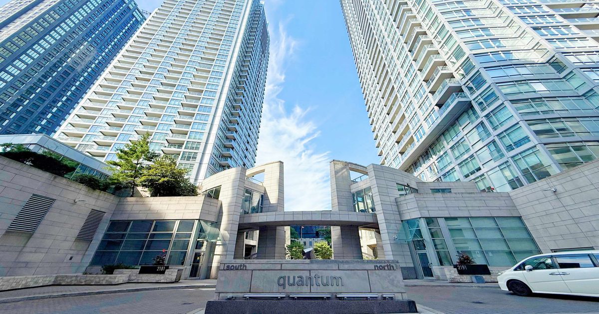 2181 Yonge Street Toronto