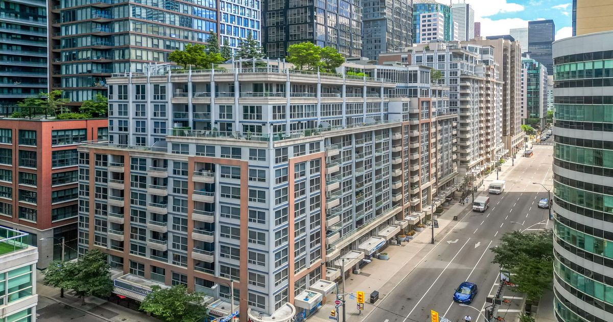 270 Wellington Street W Toronto