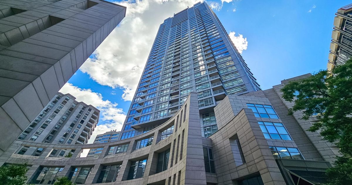 2181 Yonge Street Toronto