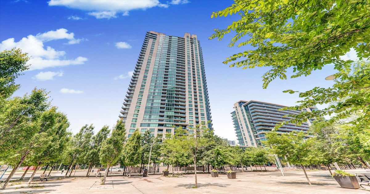 215 Fort York Boulevard Toronto
