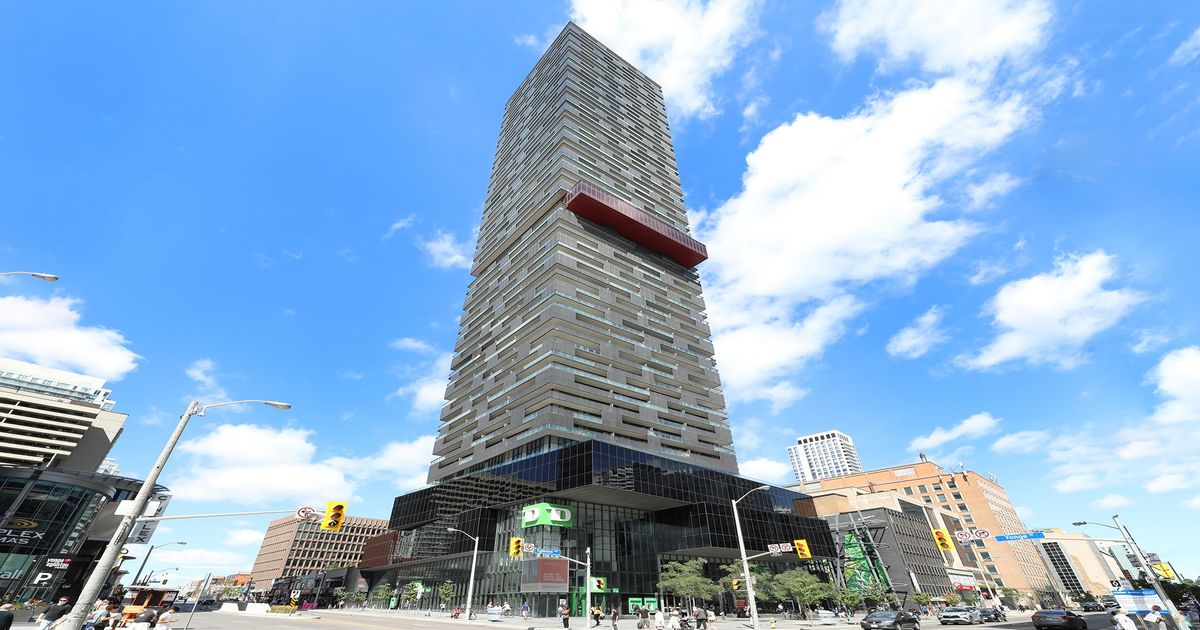 8 Eglinton Avenue E Toronto