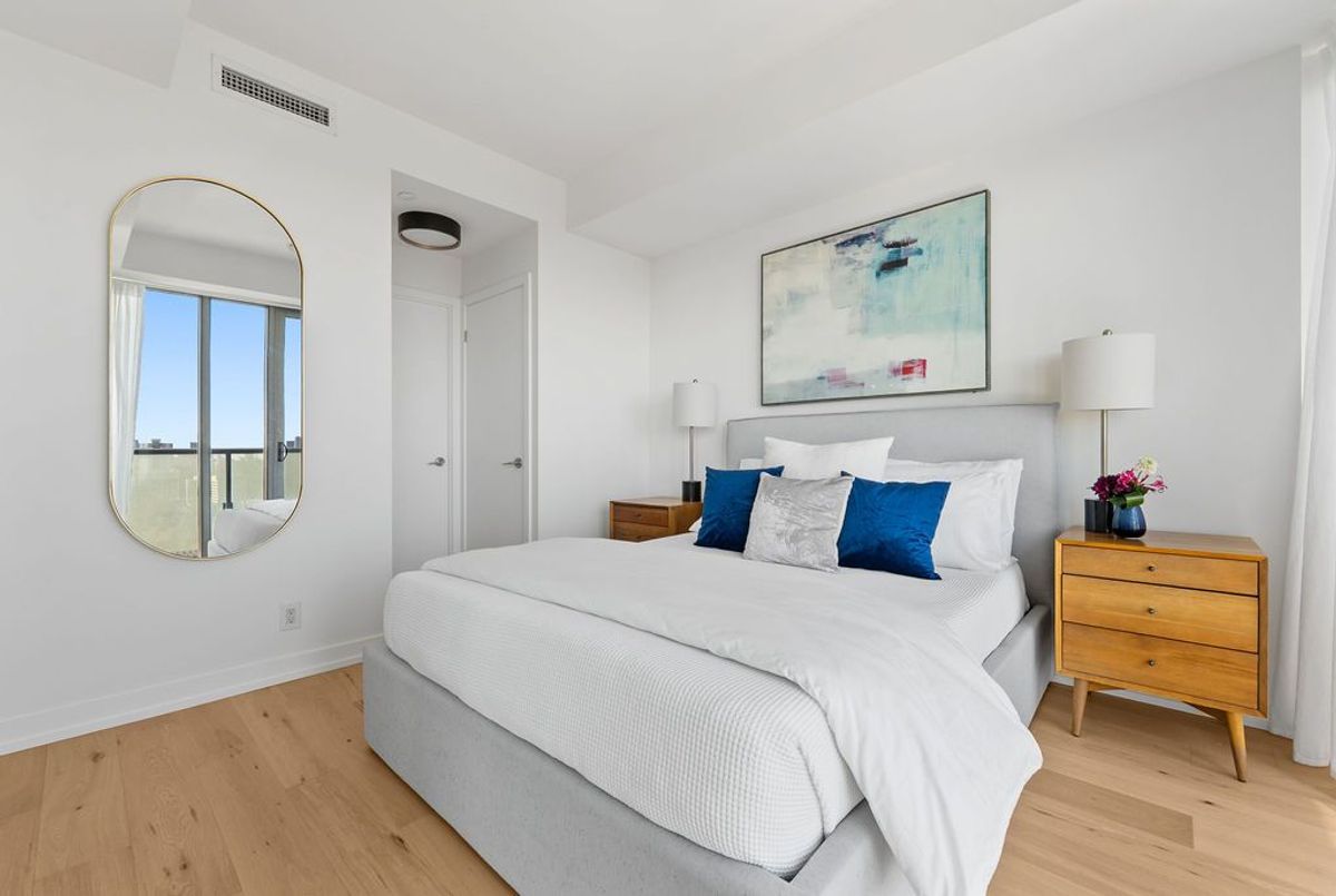 1815 Yonge Street Toronto 1815 Yonge Street Toronto