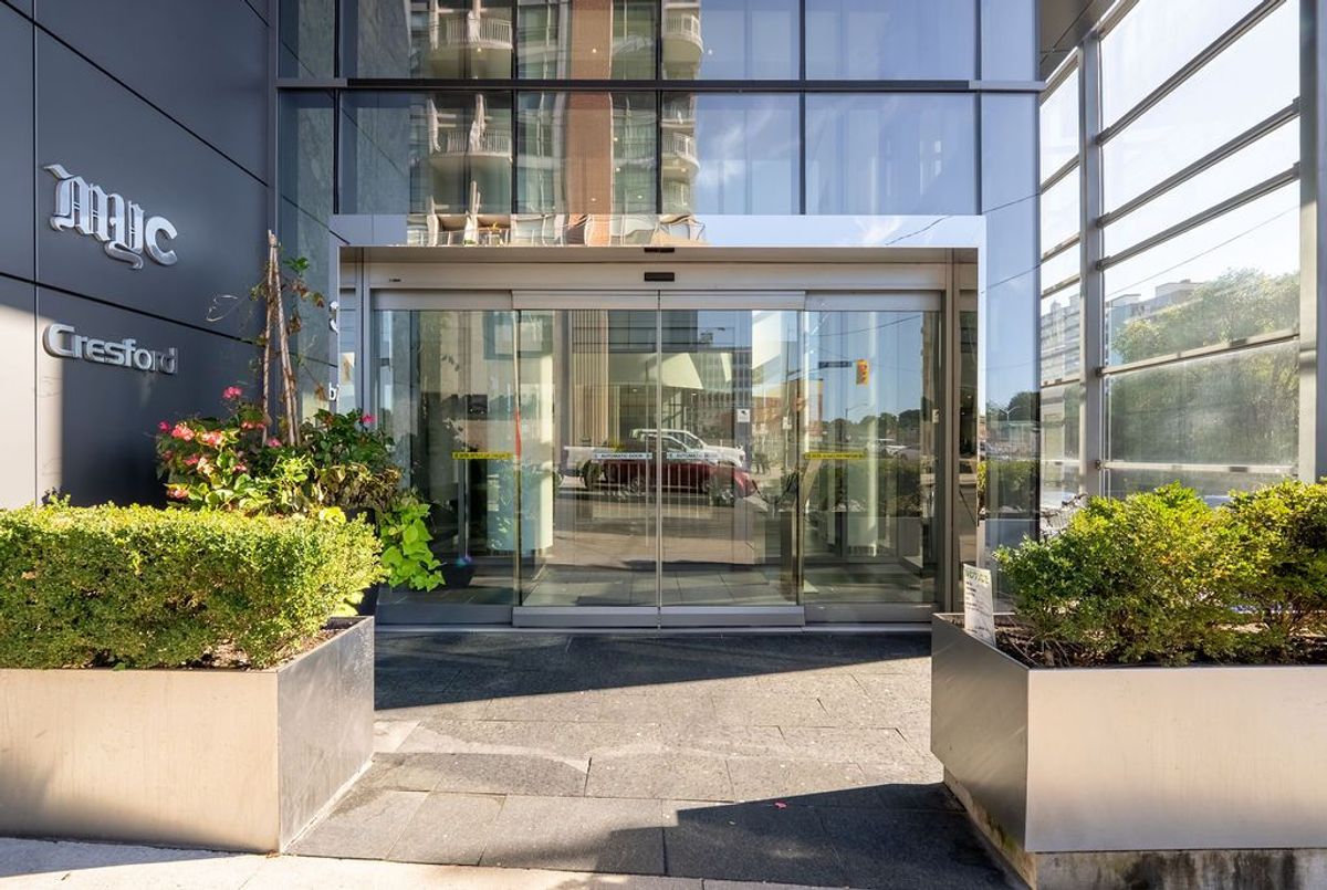 1815 Yonge Street Toronto 1815 Yonge Street Toronto