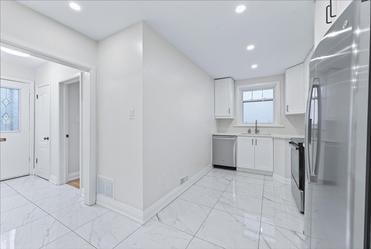 39 Reiner Road Toronto 39 Reiner Road Toronto