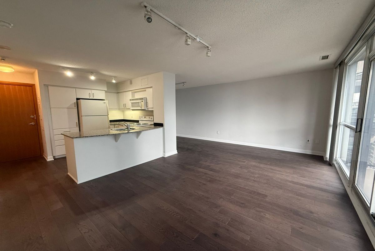 33 Sheppard Avenue E Toronto 33 Sheppard Avenue E Toronto