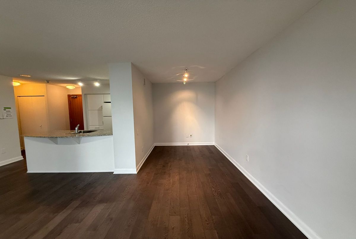 33 Sheppard Avenue E Toronto 33 Sheppard Avenue E Toronto