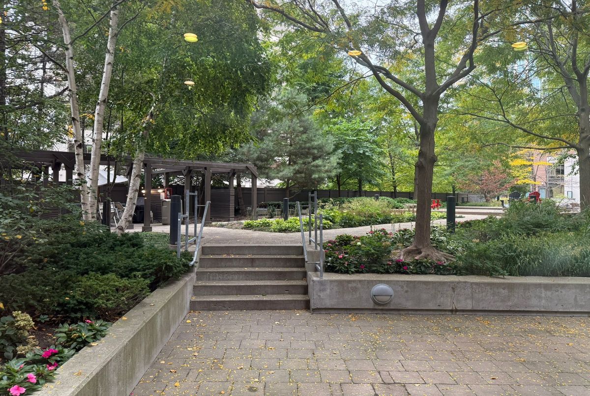 33 Sheppard Avenue E Toronto 33 Sheppard Avenue E Toronto