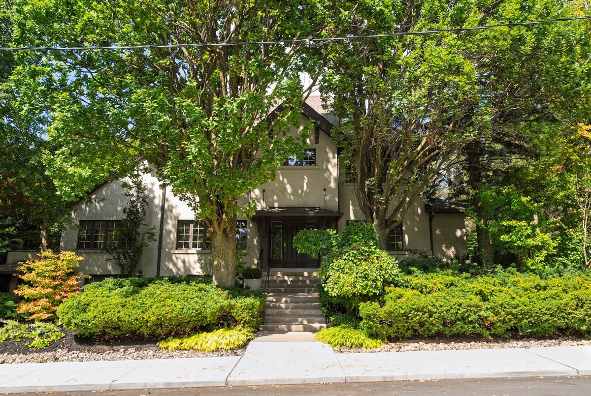 24 Dinnick Crescent Toronto 24 Dinnick Crescent Toronto
