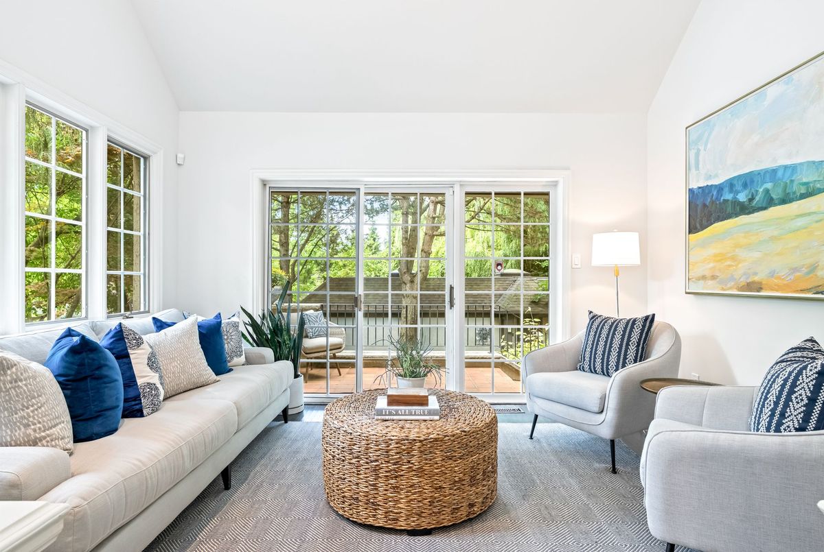 24 Dinnick Crescent Toronto 24 Dinnick Crescent Toronto