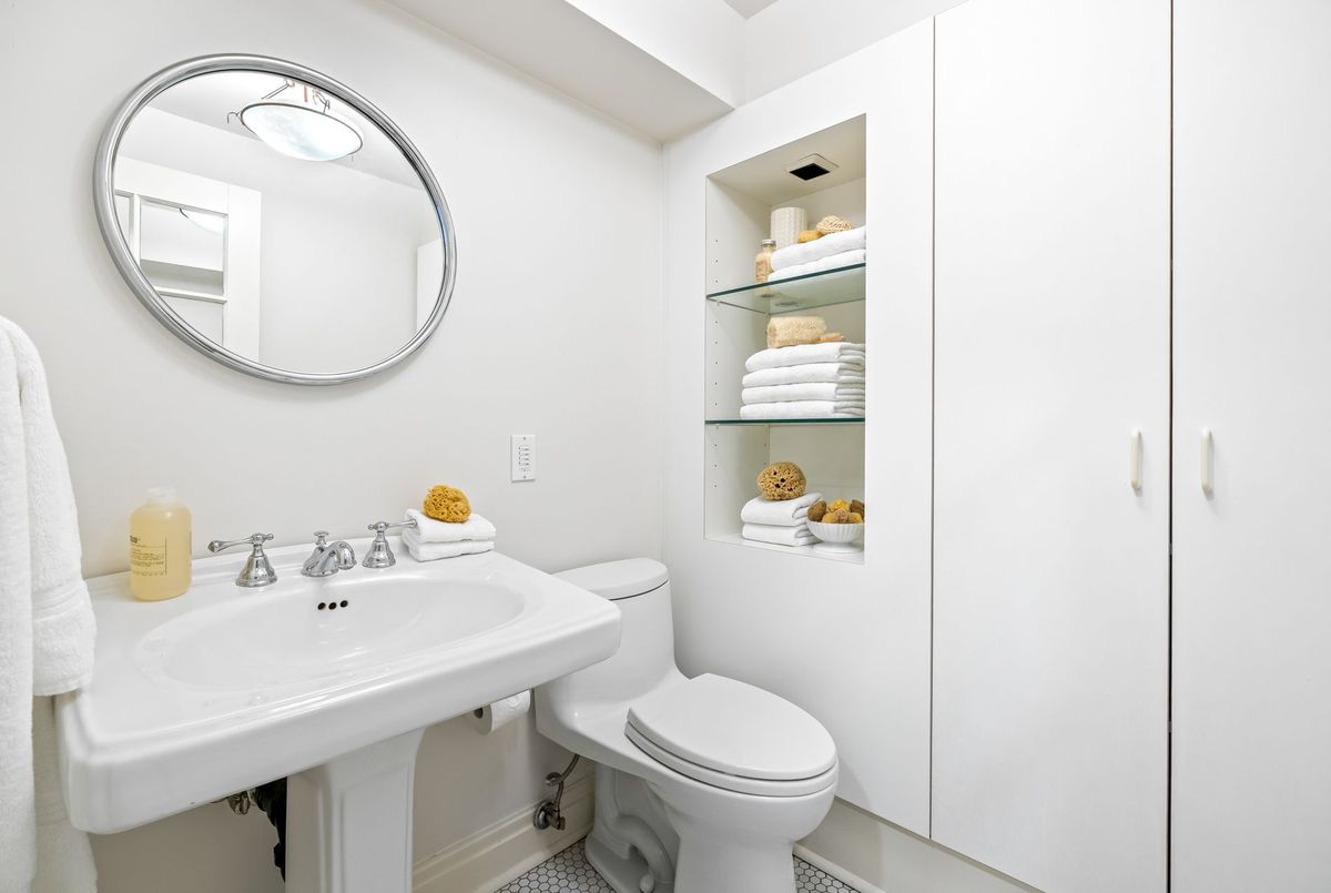 24 Dinnick Crescent Toronto 24 Dinnick Crescent Toronto