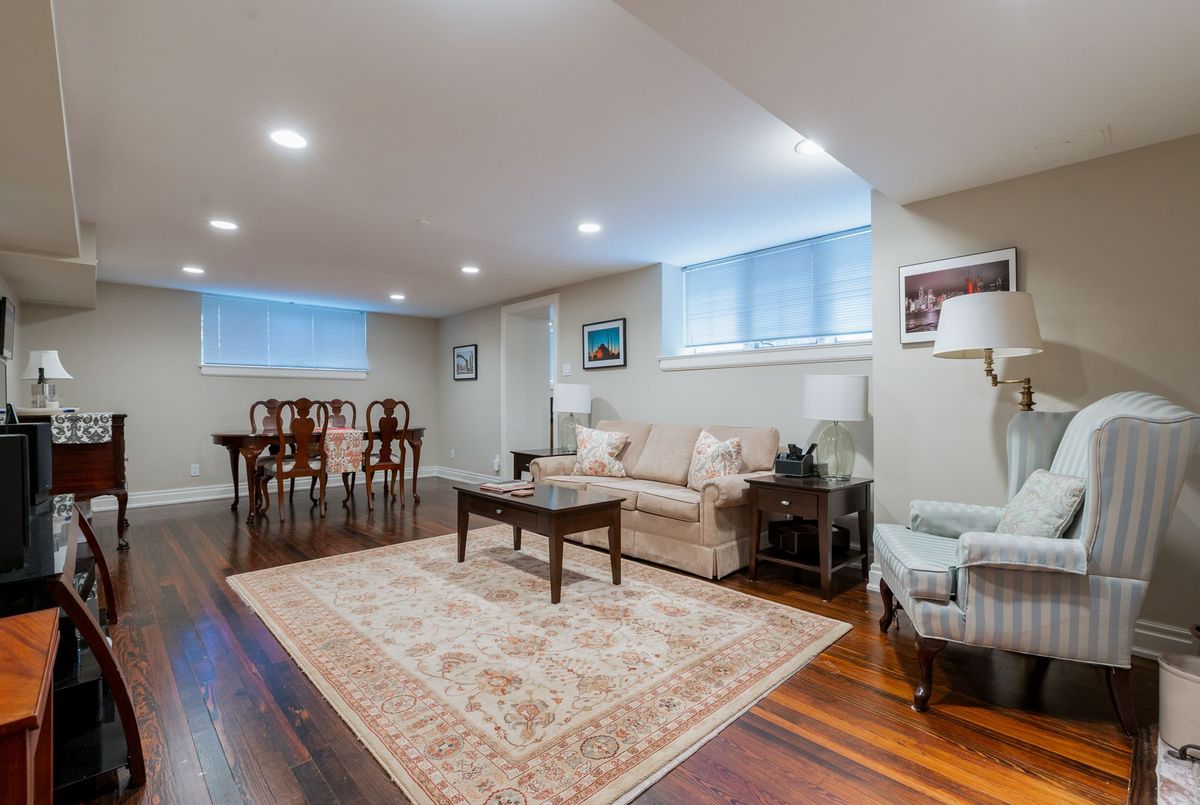 24 Dinnick Crescent Toronto 24 Dinnick Crescent Toronto