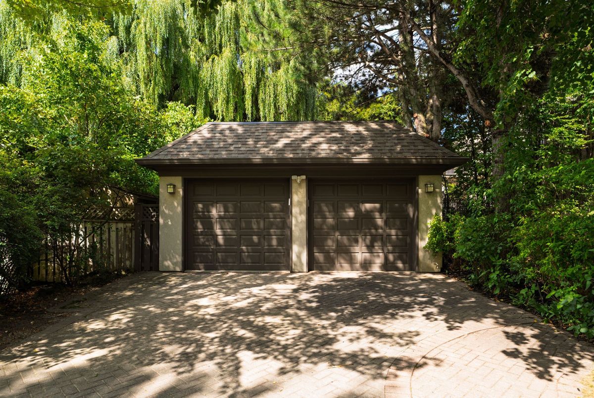 24 Dinnick Crescent Toronto 24 Dinnick Crescent Toronto