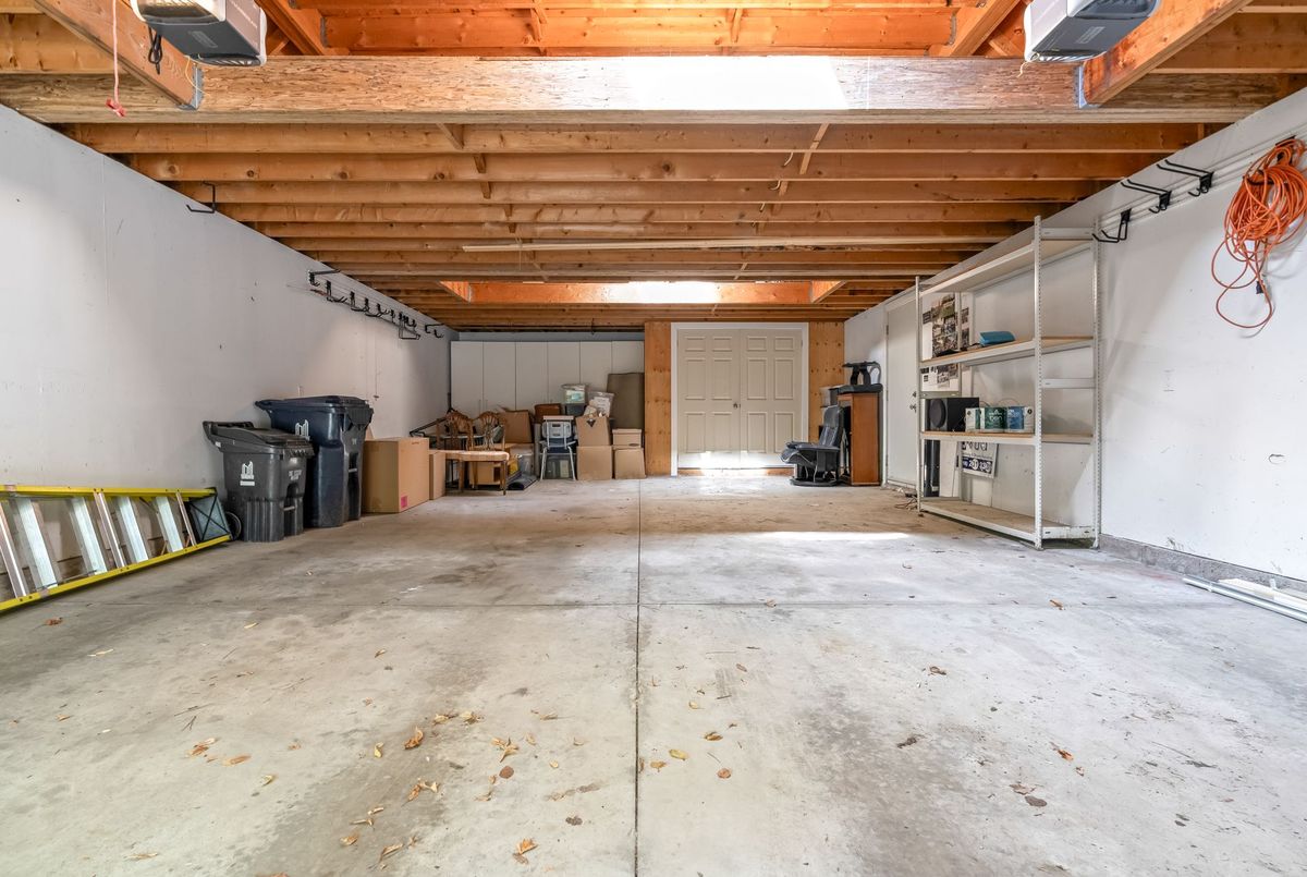 24 Dinnick Crescent Toronto 24 Dinnick Crescent Toronto