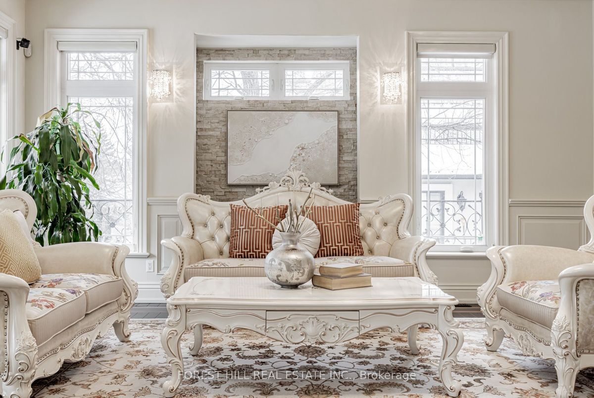 4 Fifeshire Road Toronto 4 Fifeshire Road Toronto