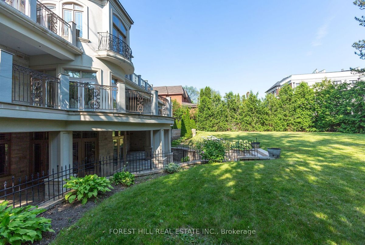 4 Fifeshire Road Toronto 4 Fifeshire Road Toronto