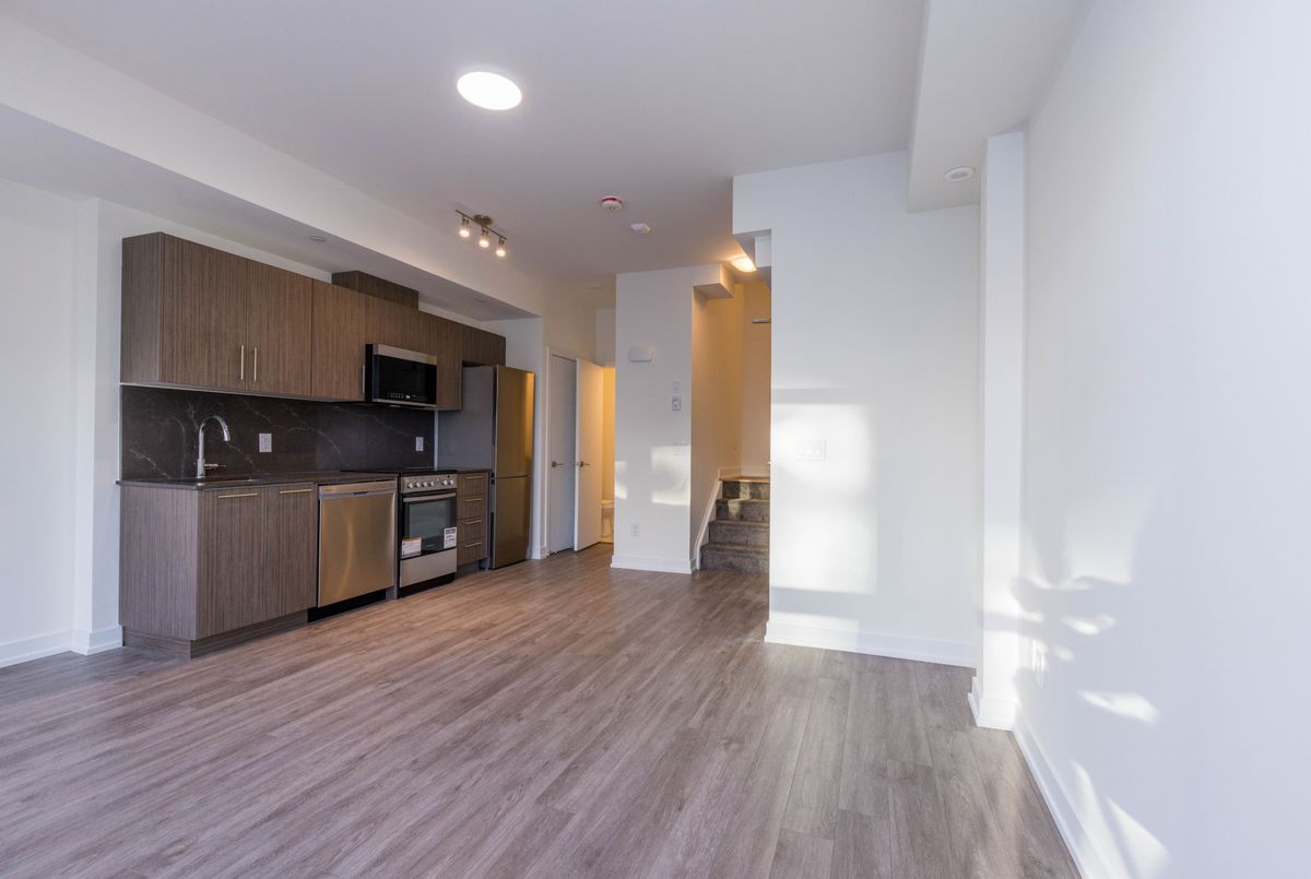 871 Sheppard Avenue W Toronto 871 Sheppard Avenue W Toronto