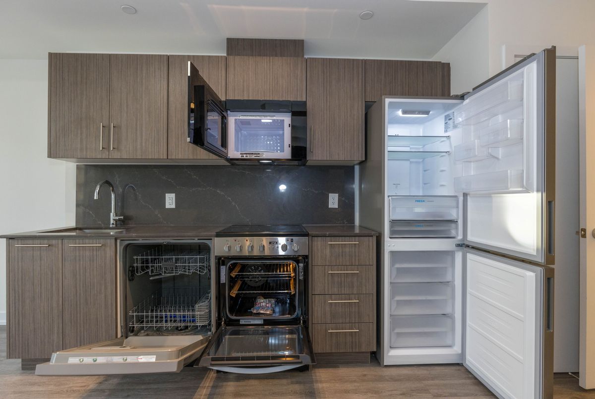871 Sheppard Avenue W Toronto 871 Sheppard Avenue W Toronto
