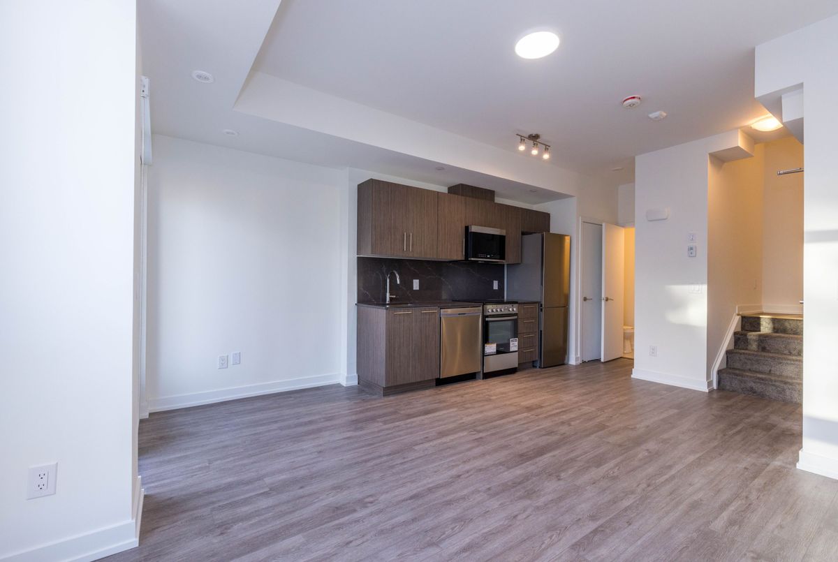 871 Sheppard Avenue W Toronto 871 Sheppard Avenue W Toronto