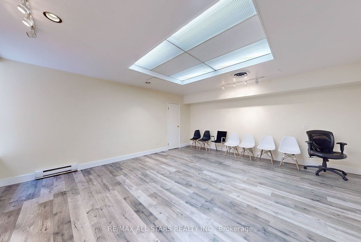 66 Gerrard Street E Toronto 66 Gerrard Street E Toronto