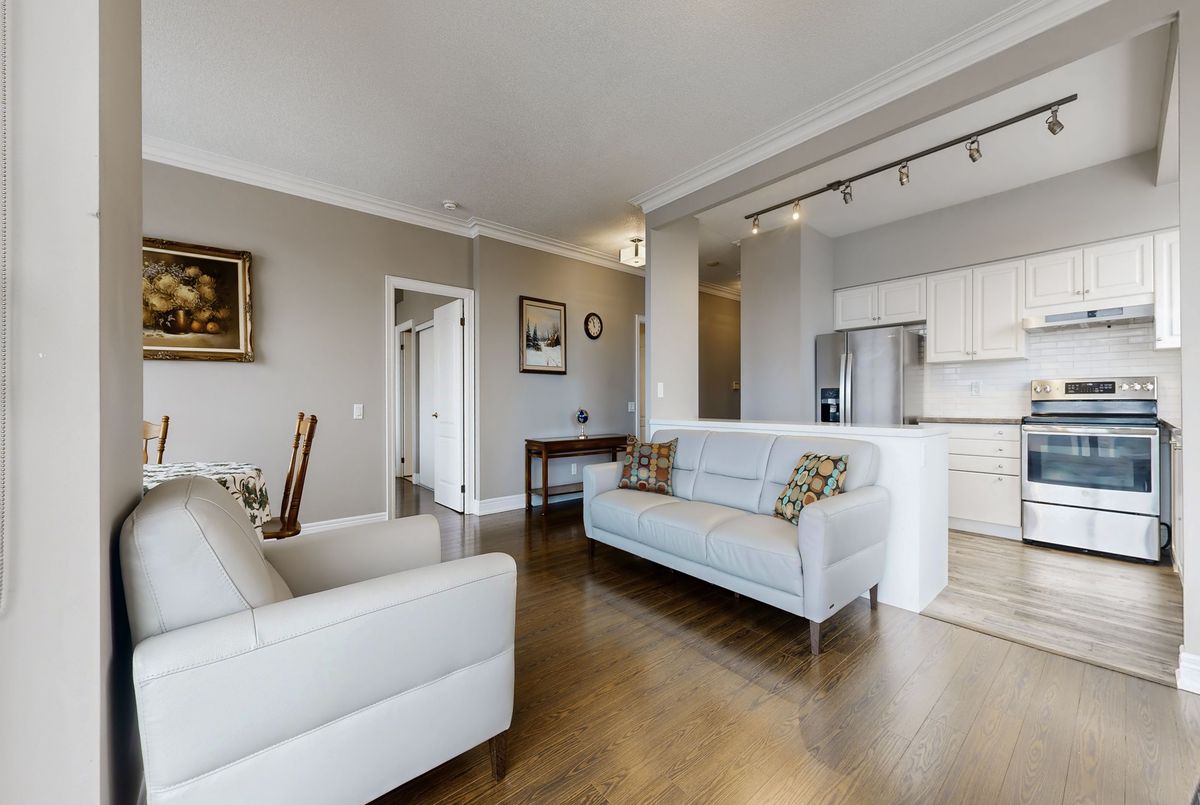 1 Clairtrell Road Toronto 1 Clairtrell Road Toronto