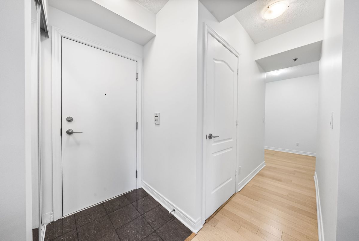 2756 Old Leslie Street Toronto 2756 Old Leslie Street Toronto