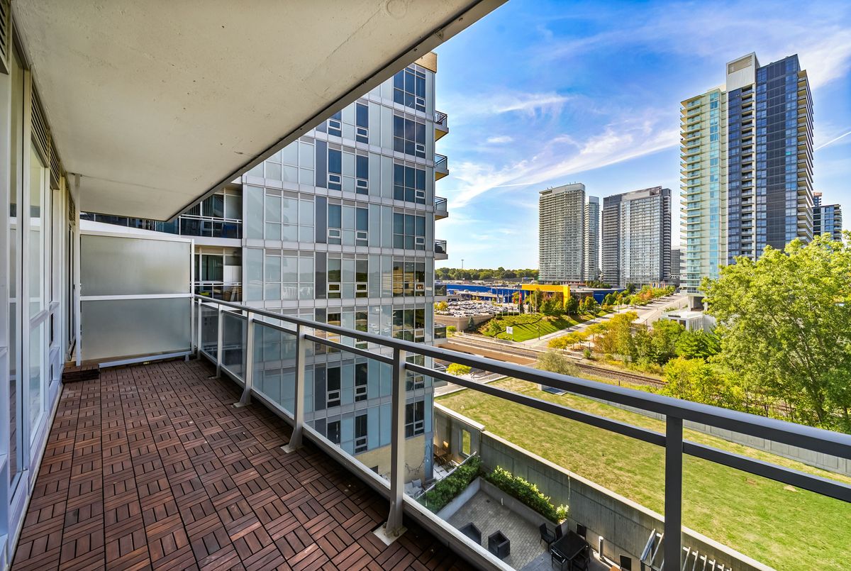 2756 Old Leslie Street Toronto 2756 Old Leslie Street Toronto