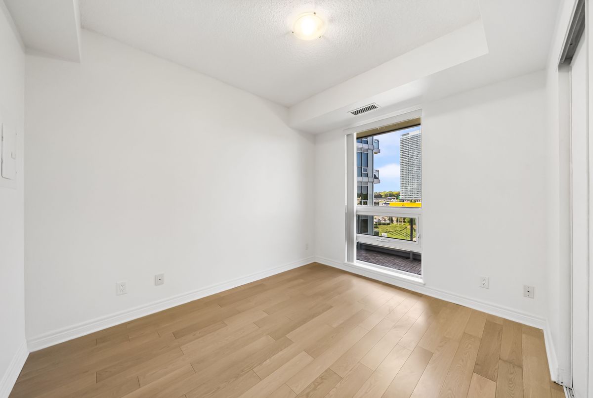 2756 Old Leslie Street Toronto 2756 Old Leslie Street Toronto