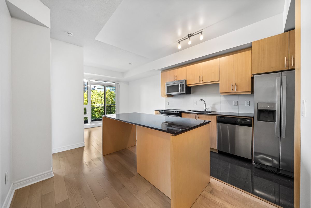 2756 Old Leslie Street Toronto 2756 Old Leslie Street Toronto