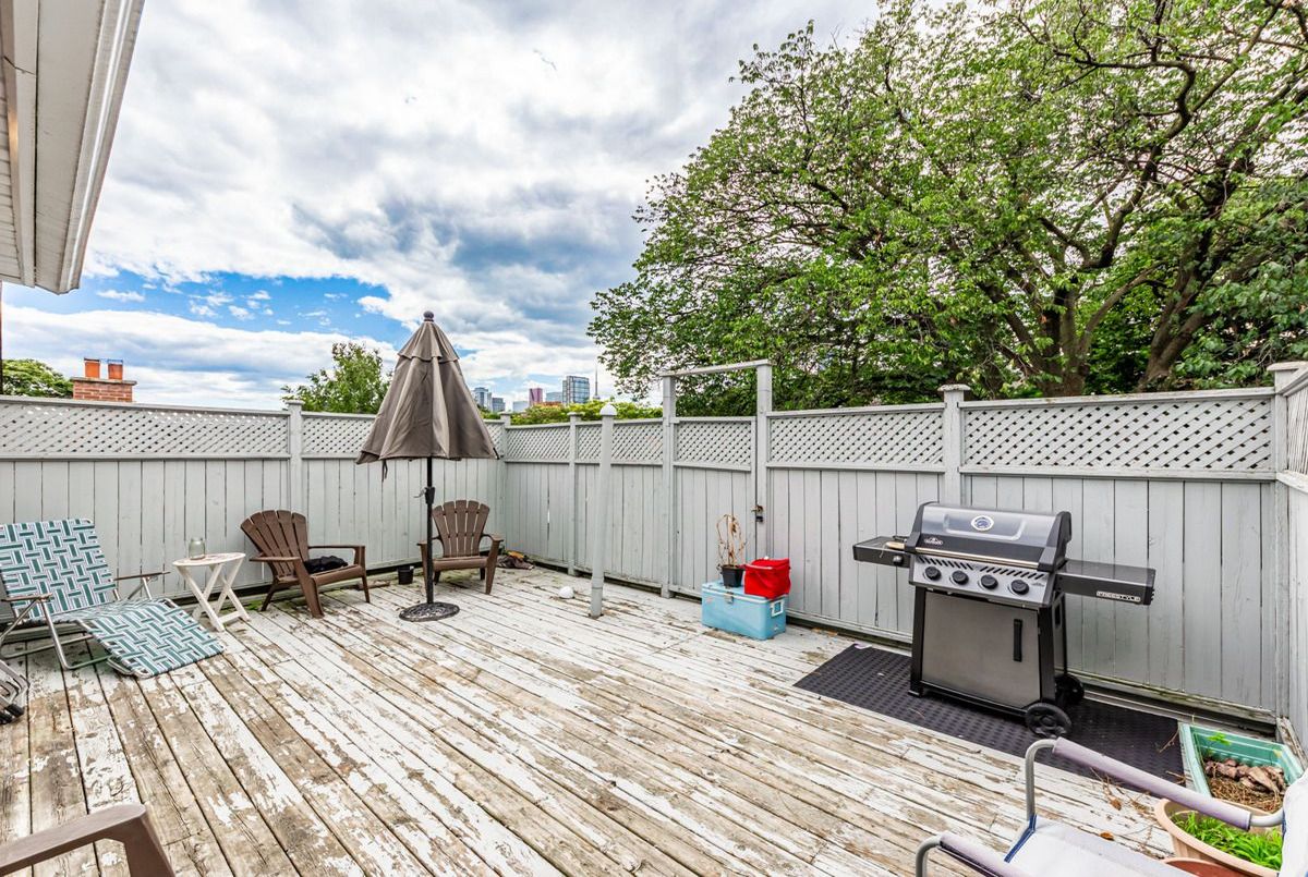 50 Rose Avenue Toronto 50 Rose Avenue Toronto