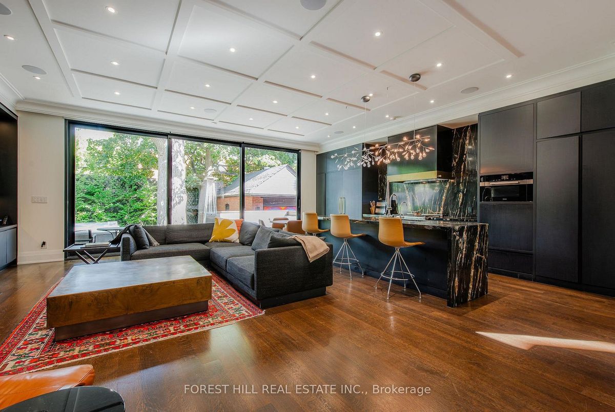 176 Balmoral Avenue Toronto 176 Balmoral Avenue Toronto