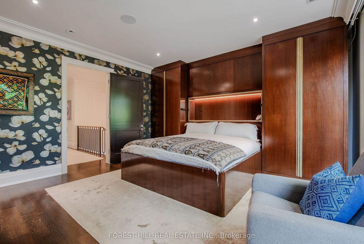 176 Balmoral Avenue Toronto 176 Balmoral Avenue Toronto
