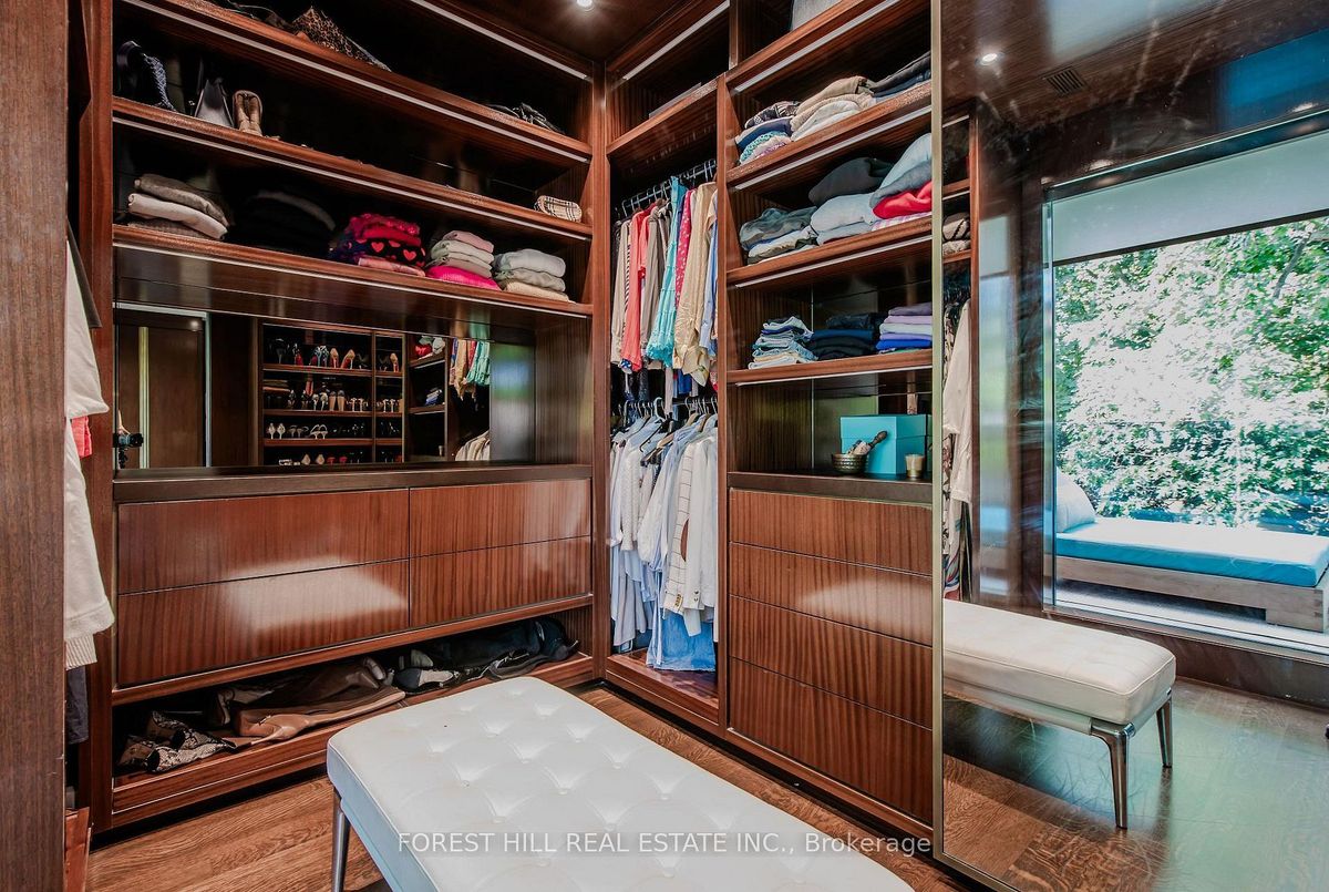 176 Balmoral Avenue Toronto 176 Balmoral Avenue Toronto