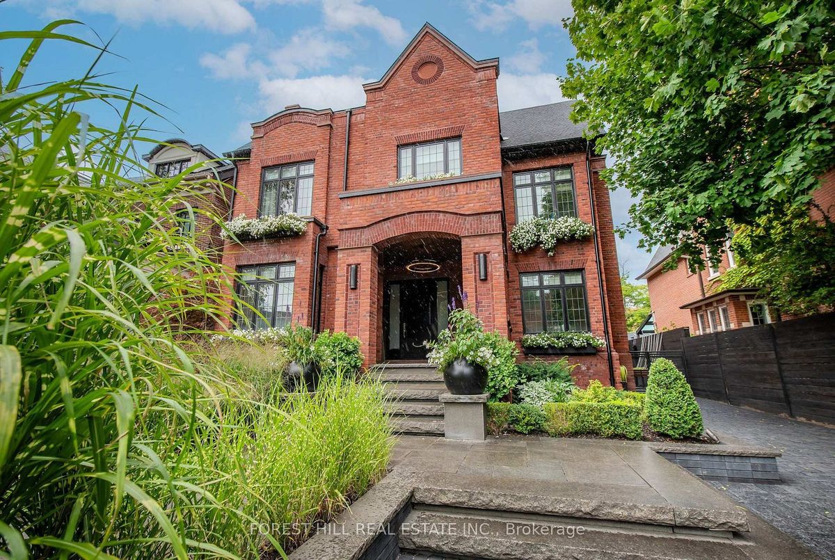176 Balmoral Avenue Toronto 176 Balmoral Avenue Toronto
