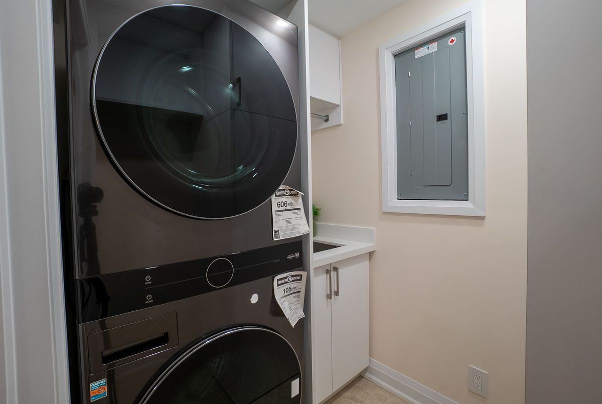 447 Walmer Road Toronto 447 Walmer Road Toronto