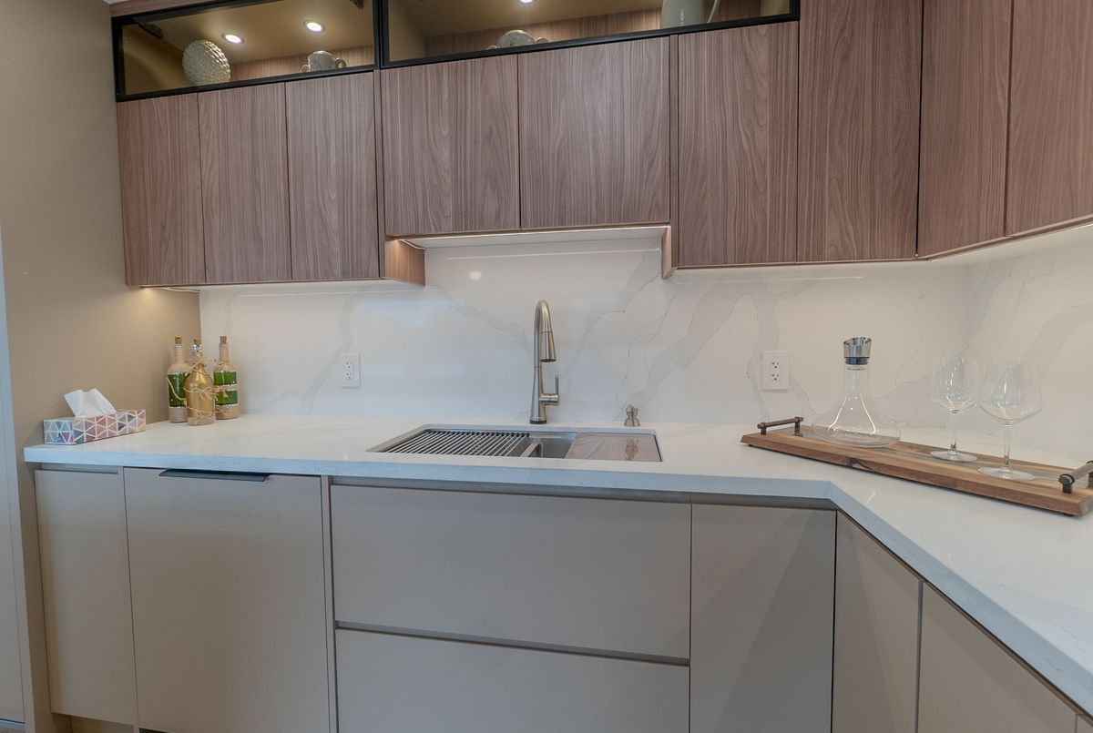 447 Walmer Road Toronto 447 Walmer Road Toronto